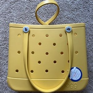 brand new bogg bag with tags